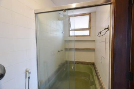 Apartamento à venda com 121m², 3 quartos e 1 vaga Apartamento à venda com 121m², 3 quartos e 1 vagaBanheiro Suíte