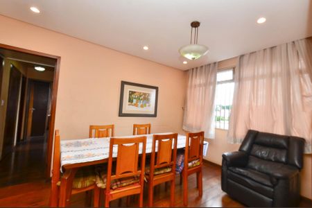 Apartamento à venda com 121m², 3 quartos e 1 vaga Apartamento à venda com 121m², 3 quartos e 1 vagaSala de Jantar