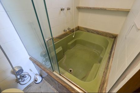 Apartamento à venda com 121m², 3 quartos e 1 vaga Apartamento à venda com 121m², 3 quartos e 1 vagaBanheiro Suíte