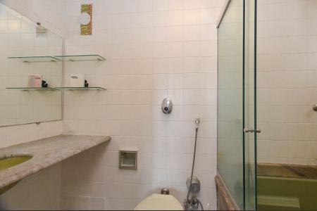 Apartamento à venda com 121m², 3 quartos e 1 vaga Apartamento à venda com 121m², 3 quartos e 1 vagaBanheiro Suíte