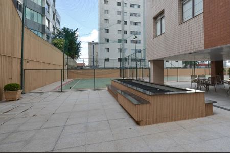 Apartamento à venda com 121m², 3 quartos e 1 vaga Apartamento à venda com 121m², 3 quartos e 1 vagaÁrea comum - Piscina