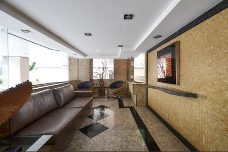 Apartamento à venda com 121m², 3 quartos e 1 vaga Apartamento à venda com 121m², 3 quartos e 1 vagaHall de entrada