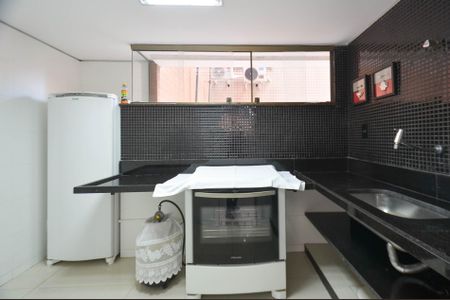 Apartamento à venda com 121m², 3 quartos e 1 vaga Apartamento à venda com 121m², 3 quartos e 1 vagaÁrea comum - Salão de festas