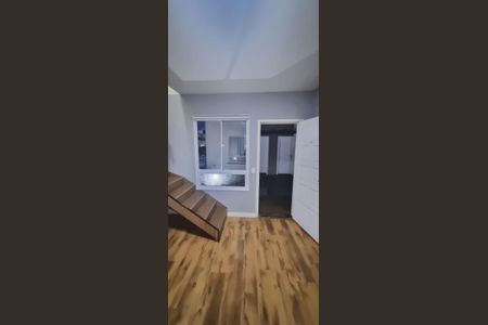 Sala de casa de condomínio para alugar com 2 quartos, 60m² em Água Espraiada, Cotia