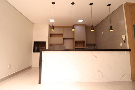 Casa de condomínio para alugar com 170m², 3 quartos e 2 vagasCozinha