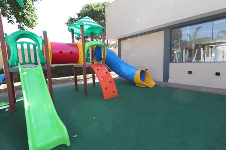 Casa de condomínio para alugar com 170m², 3 quartos e 2 vagasÁrea comum - Playground