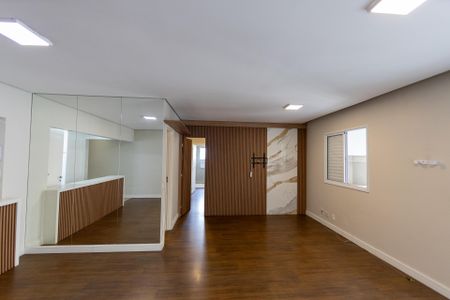 Sala de apartamento à venda com 3 quartos, 105m² em Jardim Tupanci, Barueri