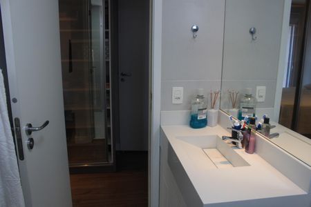 Apartamento à venda com 94m², 3 quartos e 2 vagasBanheiro da Suíte