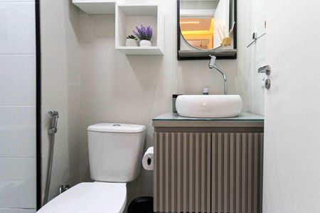 Apartamento para alugar com 33m², 2 quartos e sem vaga Apartamento para alugar com 33m², 2 quartos e sem vagaBanheiro