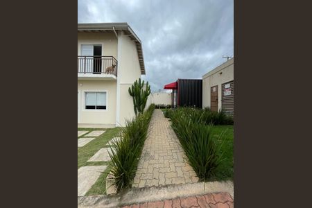 Casa para alugar com 52m², 2 quartos e 1 vaga Casa para alugar com 52m², 2 quartos e 1 vagaCondomínio