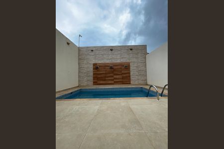 Casa para alugar com 52m², 2 quartos e 1 vaga Casa para alugar com 52m², 2 quartos e 1 vagaÁrea comum - Piscina