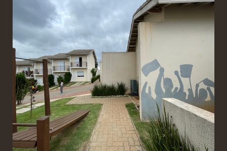 Casa para alugar com 52m², 2 quartos e 1 vaga Casa para alugar com 52m², 2 quartos e 1 vagaCondomínio