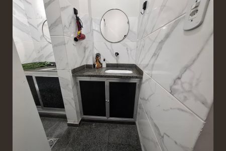Banheiro  de apartamento para alugar com 1 quarto, 45m² em Lapa, Rio de Janeiro