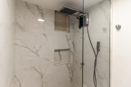 Banheiro de kitnet/studio à venda com 1 quarto, 32m² em Santa Cecilia, São Paulo