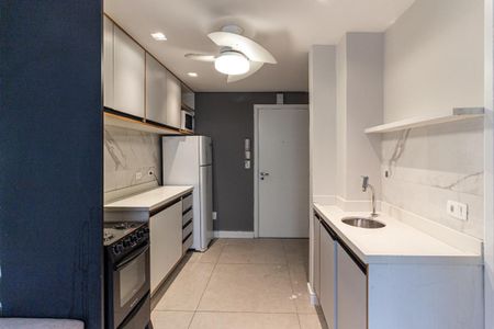 Cozinha de kitnet/studio à venda com 1 quarto, 32m² em Santa Cecilia, São Paulo