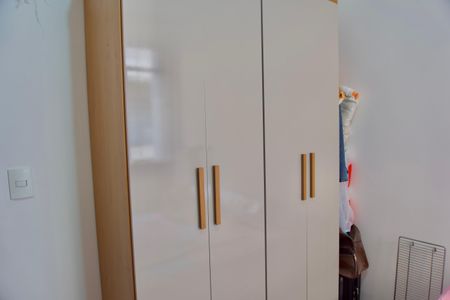 Apartamento para alugar com 100m², 2 quartos e 1 vaga Apartamento para alugar com 100m², 2 quartos e 1 vagaQuarto 1 - Armário