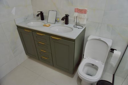 Apartamento para alugar com 100m², 2 quartos e 1 vaga Apartamento para alugar com 100m², 2 quartos e 1 vagaBanheiro