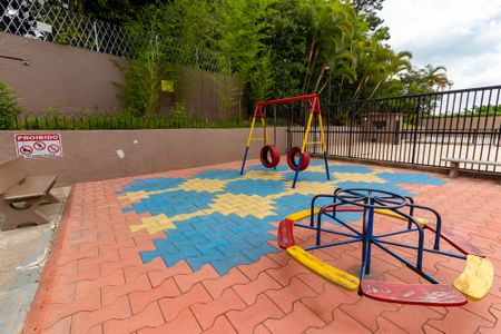 Apartamento para alugar com 76m², 2 quartos e 1 vagaÁrea comum - Playground