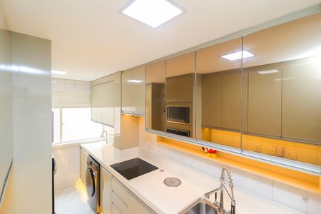 Apartamento para alugar com 76m², 2 quartos e 1 vagaCozinha - Armários