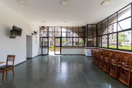 Apartamento para alugar com 76m², 2 quartos e 1 vagaÁrea comum - Salão de festas