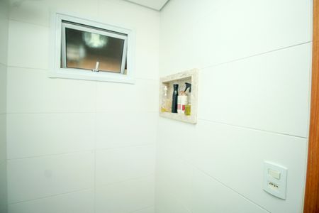 Casa à venda com 170m², 4 quartos e 2 vagas Casa à venda com 170m², 4 quartos e 2 vagasBanheiro 2