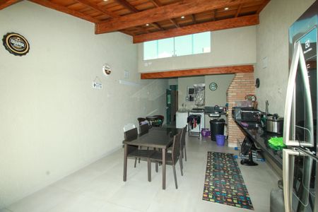 Casa à venda com 170m², 4 quartos e 2 vagas Casa à venda com 170m², 4 quartos e 2 vagasÁrea gourmet