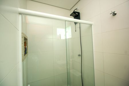 Casa à venda com 170m², 4 quartos e 2 vagas Casa à venda com 170m², 4 quartos e 2 vagasBanheiro da Suíte
