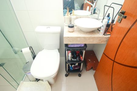 Casa à venda com 170m², 4 quartos e 2 vagas Casa à venda com 170m², 4 quartos e 2 vagasBanheiro da Suíte