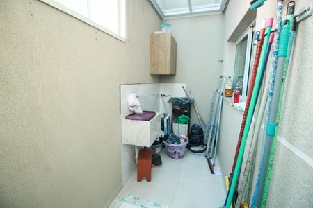 Casa à venda com 170m², 4 quartos e 2 vagas Casa à venda com 170m², 4 quartos e 2 vagasÁrea de Serviço 2