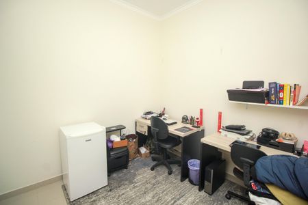 Casa à venda com 170m², 4 quartos e 2 vagas Casa à venda com 170m², 4 quartos e 2 vagasQuarto 2
