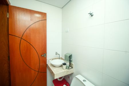 Casa à venda com 170m², 4 quartos e 2 vagas Casa à venda com 170m², 4 quartos e 2 vagasBanheiro 2