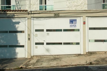 Casa à venda com 170m², 4 quartos e 2 vagas Casa à venda com 170m², 4 quartos e 2 vagasPlaca instalada em 24/04/2026 com o código UKLP-108