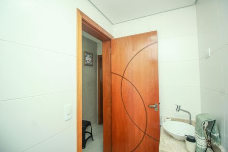 Casa à venda com 170m², 4 quartos e 2 vagas Casa à venda com 170m², 4 quartos e 2 vagasBanheiro 2