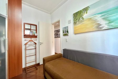 Apartamento à venda com 112m², 4 quartos e 3 vagasQuarto 2