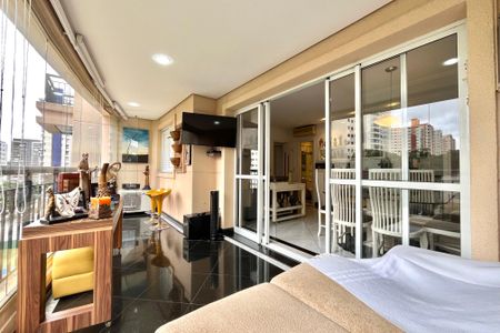 Apartamento à venda com 112m², 4 quartos e 3 vagasVaranda da Sala