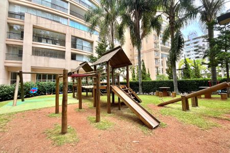 Apartamento à venda com 112m², 4 quartos e 3 vagasÁrea comum - Playground