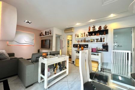 Apartamento à venda com 112m², 4 quartos e 3 vagasSala