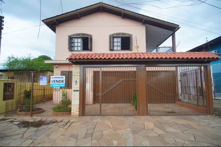 Casa à venda com 250m², 3 quartos e 2 vagasFachada