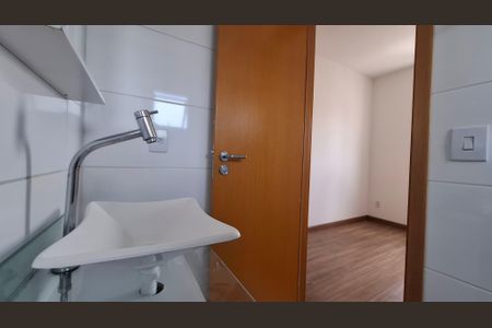 Apartamento à venda com 63m², 2 quartos e 2 vagasBanheiro Quarto 1 suíte