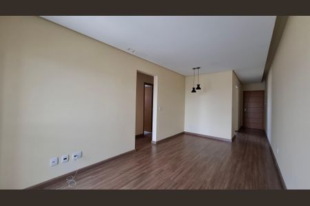 Apartamento à venda com 63m², 2 quartos e 2 vagasSala
