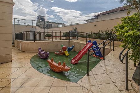 Apartamento à venda com 45m², 2 quartos e 1 vagaplay ground_2