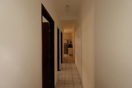 Casa à venda com 151m², 2 quartos e 2 vagasCorredor