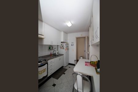 Apartamento à venda com 84m², 3 quartos e 2 vagas Apartamento à venda com 84m², 3 quartos e 2 vagasCozinha - Armários