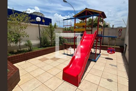 Apartamento à venda com 84m², 3 quartos e 2 vagas Apartamento à venda com 84m², 3 quartos e 2 vagasPlayground