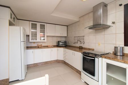 Casa à venda com 250m², 4 quartos e 2 vagasCozinha