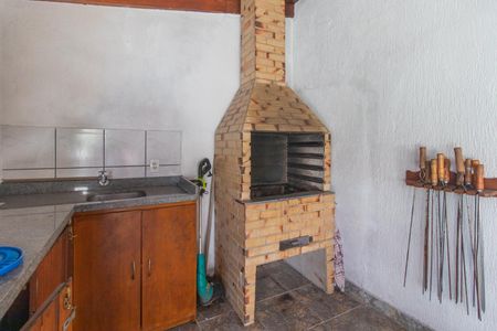 Casa à venda com 250m², 4 quartos e 2 vagasChurrasqueira