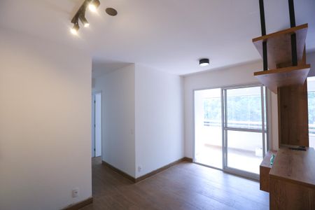 Sala de apartamento para alugar com 2 quartos, 58m² em Vila Cruz das Almas, São Paulo