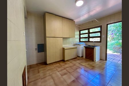 Casa de condomínio para alugar com 555m², 5 quartos e 5 vagasÁrea de Serviço