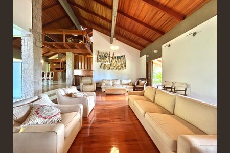 Casa de condomínio para alugar com 555m², 5 quartos e 5 vagasSala