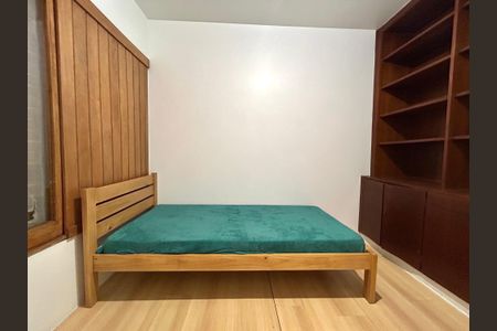 Casa de condomínio para alugar com 555m², 5 quartos e 5 vagasQuarto 1